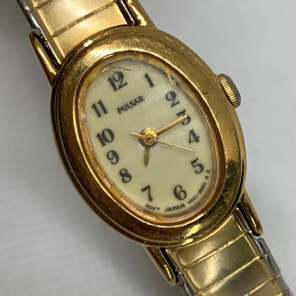 Vintage pulsar women watch 17mm oval quartz glowing in the dark 6.5” running - Picture 3 of 8